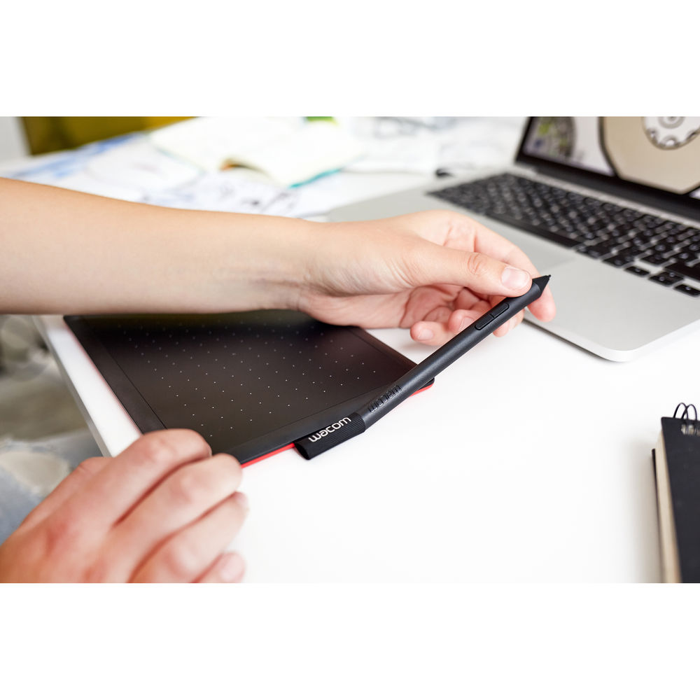 One by Wacom CTL472 - Small Creative Pen Tablet - Image 3